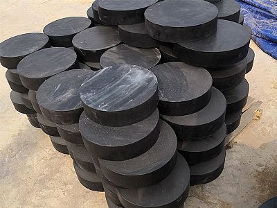 翁牛特旗板式橡胶支座由若干层橡胶片与薄钢板经加压硫化